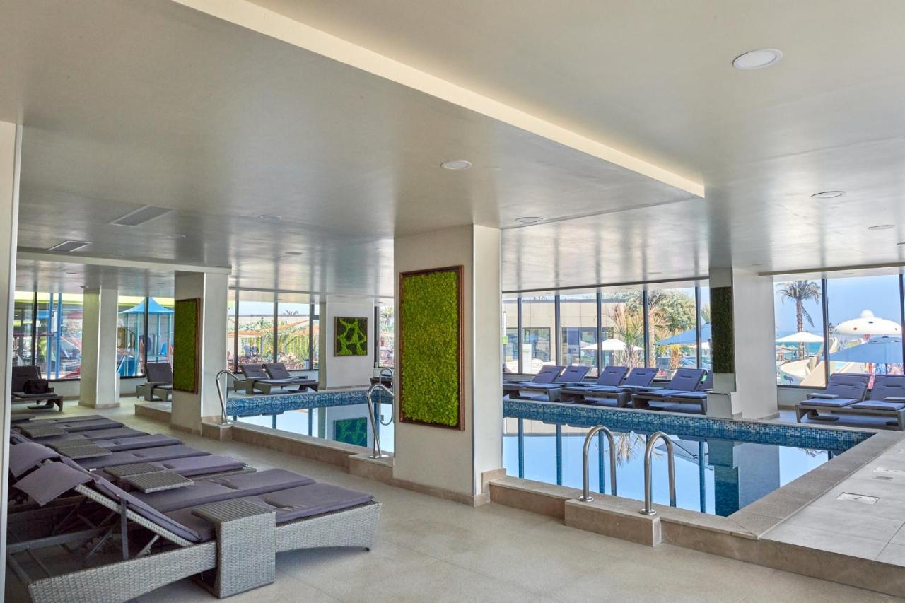 Fancy Apartment In Spa N Pool Beach Resort Mamaia Buitenkant foto