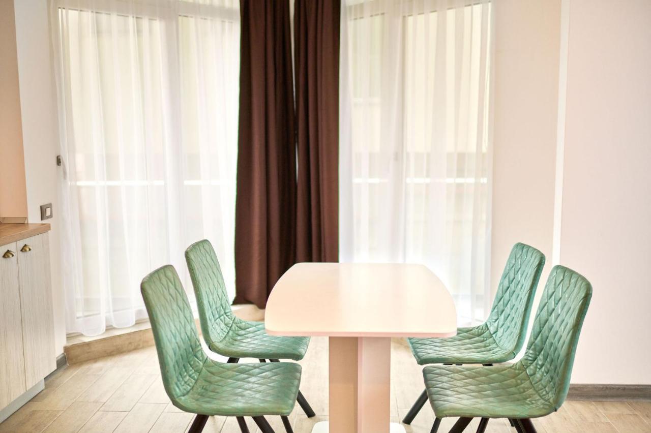 Fancy Apartment In Spa N Pool Beach Resort Mamaia Buitenkant foto