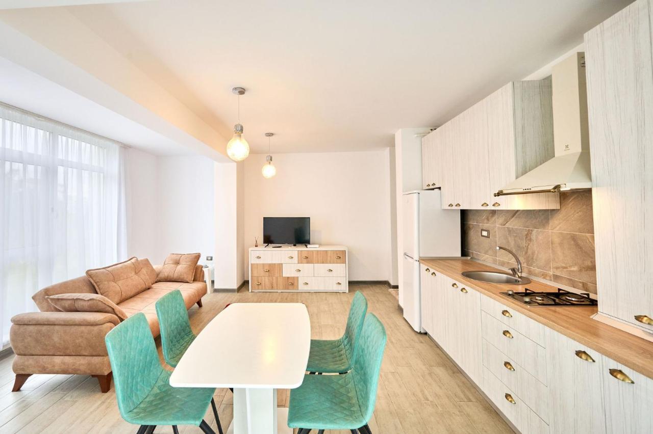 Fancy Apartment In Spa N Pool Beach Resort Mamaia Buitenkant foto