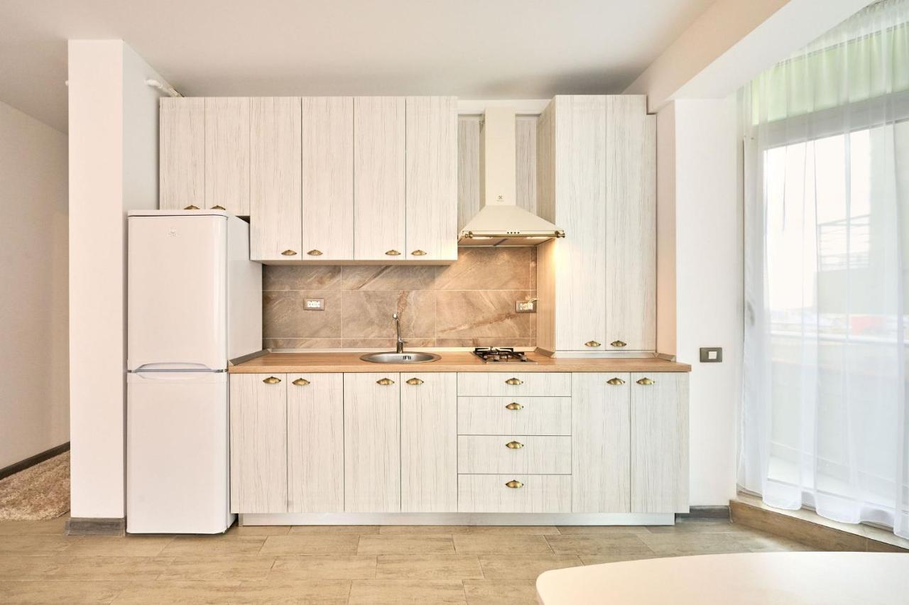 Fancy Apartment In Spa N Pool Beach Resort Mamaia Buitenkant foto