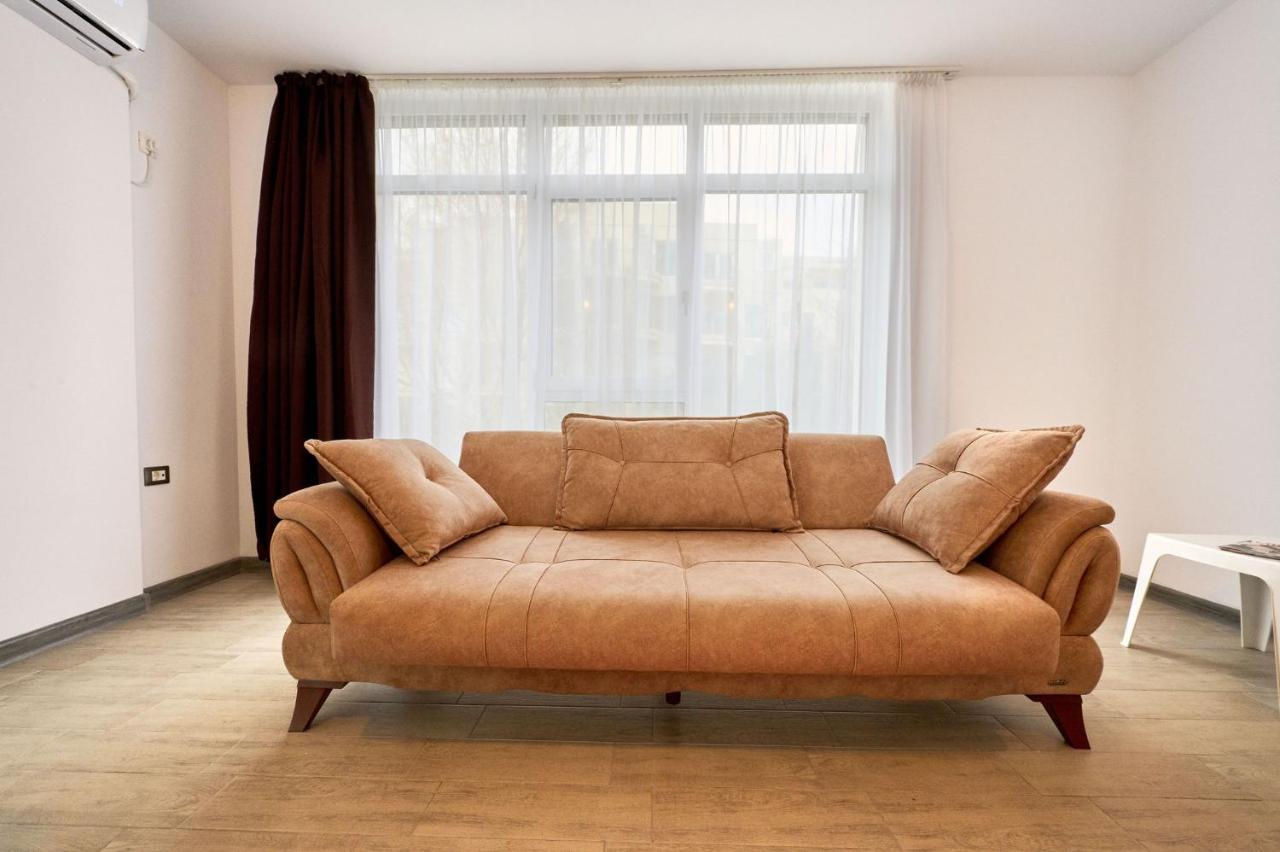 Fancy Apartment In Spa N Pool Beach Resort Mamaia Buitenkant foto