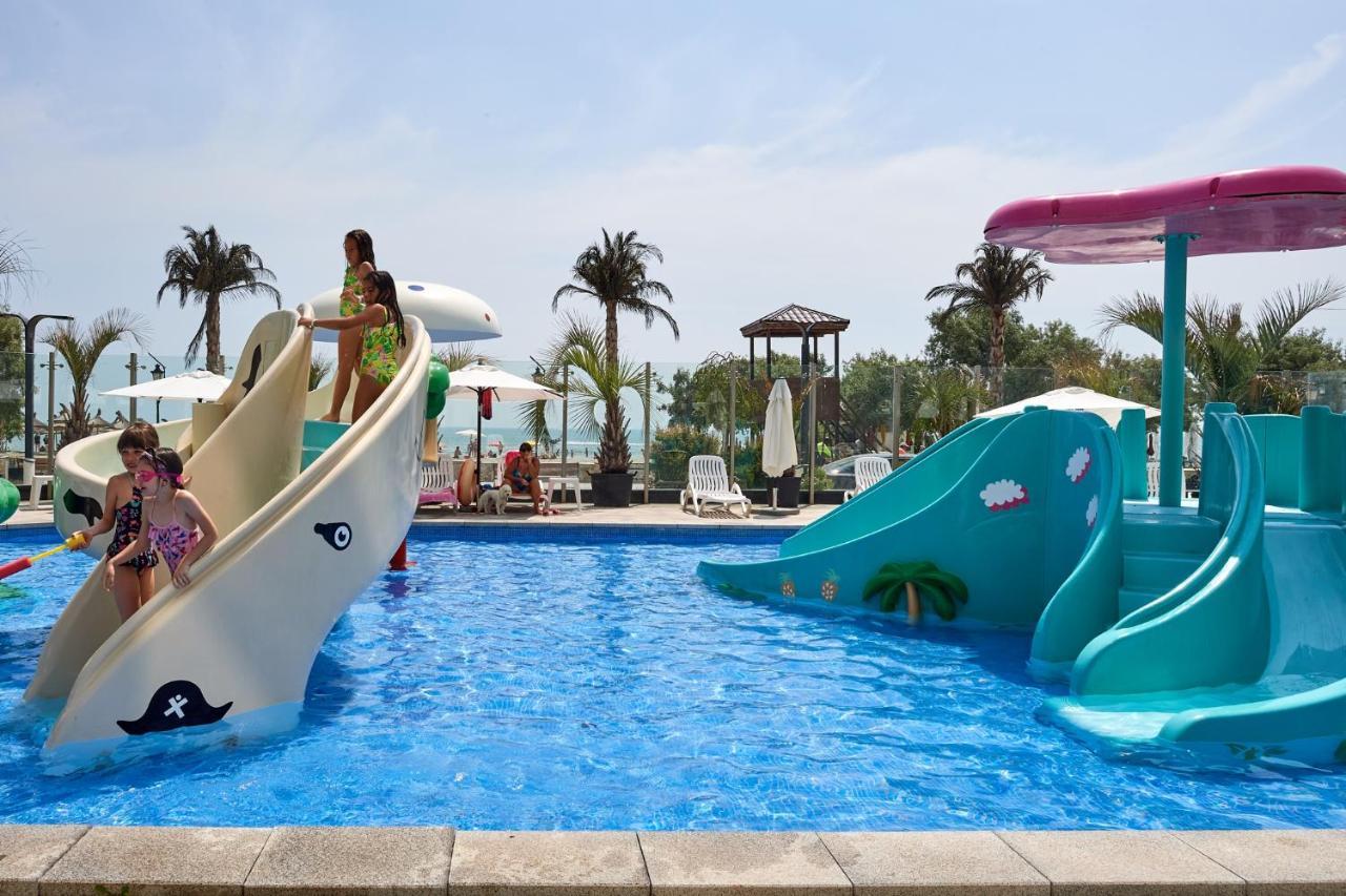Fancy Apartment In Spa N Pool Beach Resort Mamaia Buitenkant foto